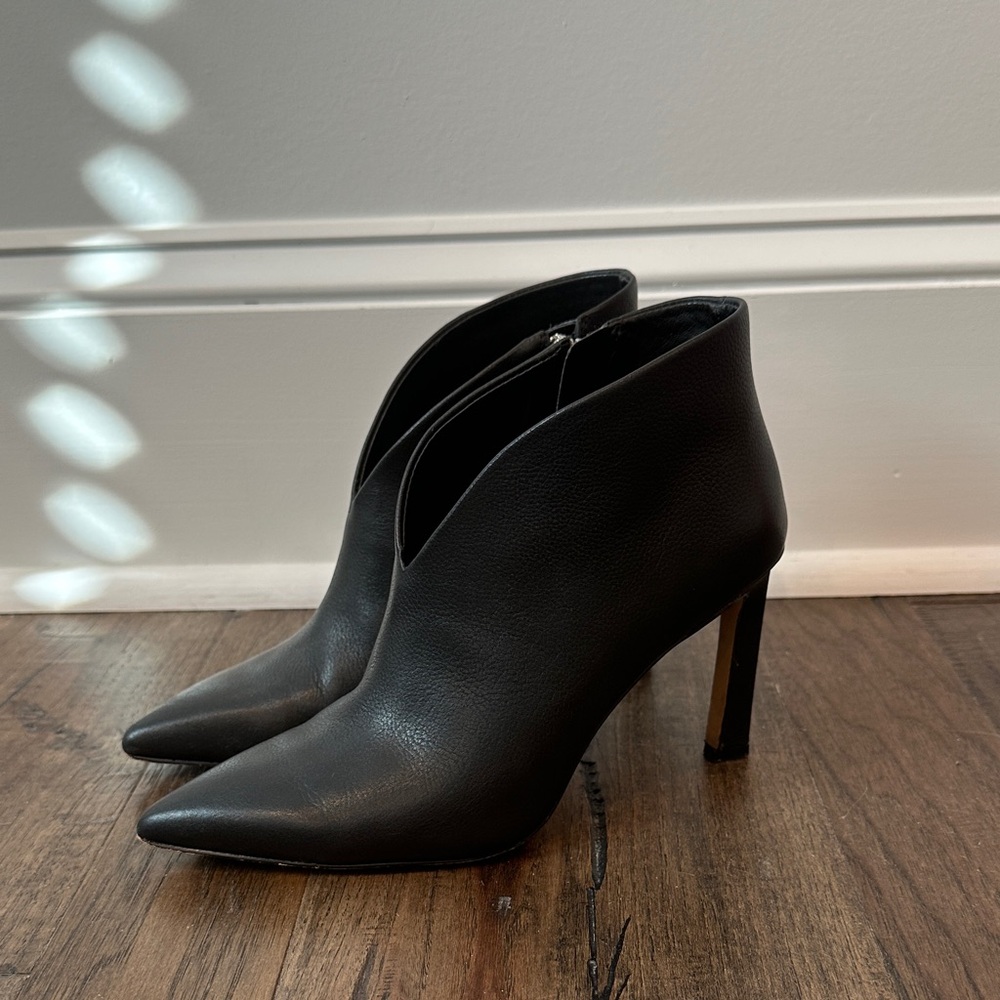 Vince Camuto Sleek Black Sestrind Ankle Booties